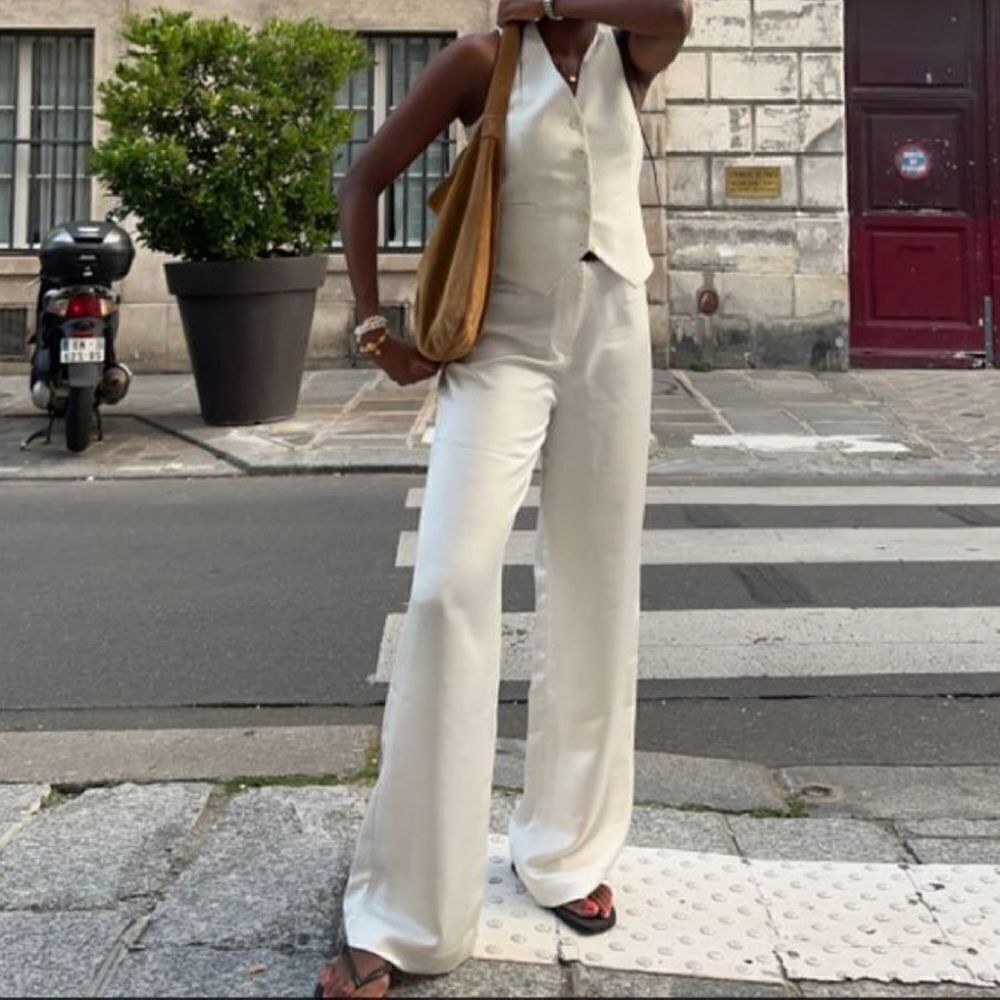 White vest top - Picture 6 of 7